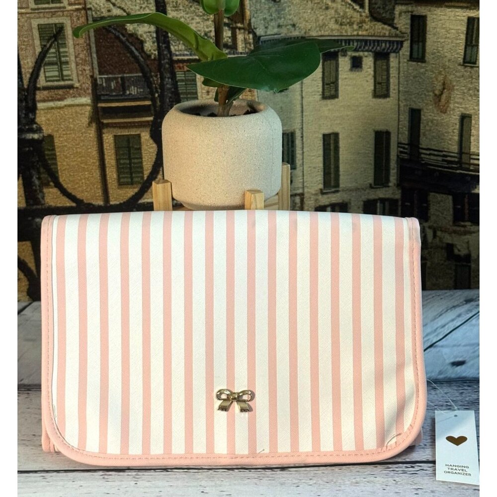 Enchante Accessories Hanging Travel Organizer